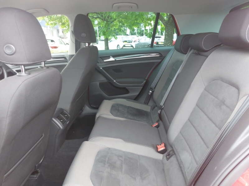 Volkswagen Golf 1.5 Tsi Evo 150 Gt PN18BDX Red #6