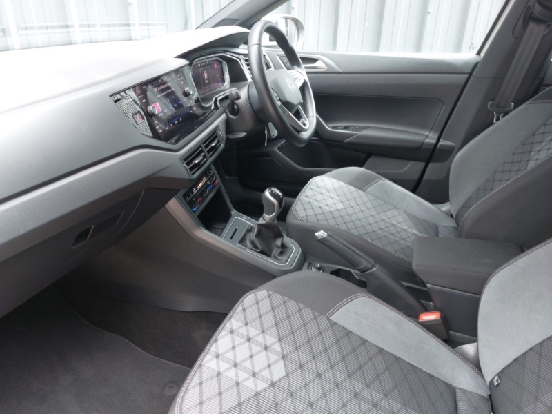 Volkswagen Taigo 1.0 Tsi 110 R-line Grey #5