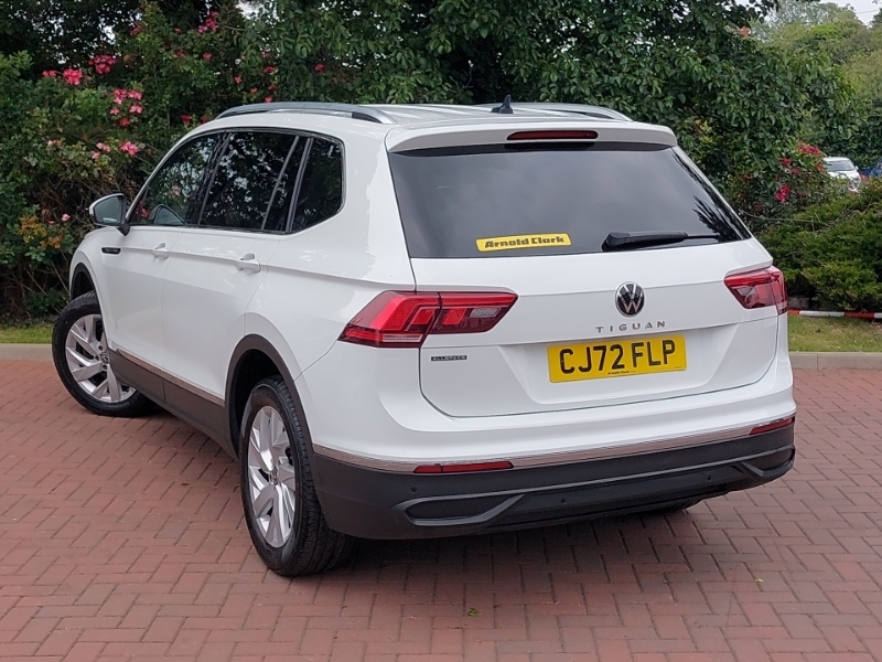 Volkswagen Tiguan Allspace 1.5 Tsi Life White #2