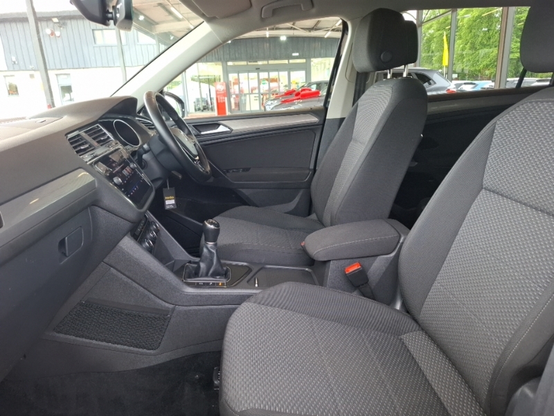 Volkswagen Tiguan Allspace 1.5 Tsi Evo Match Black #5