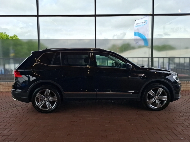 Volkswagen Tiguan Allspace 1.5 Tsi Evo Match Black #4