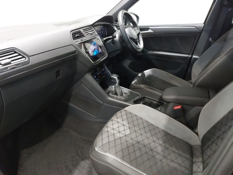 Volkswagen Tiguan 2.0 Tdi R-line Dsg SN23LST Black #5