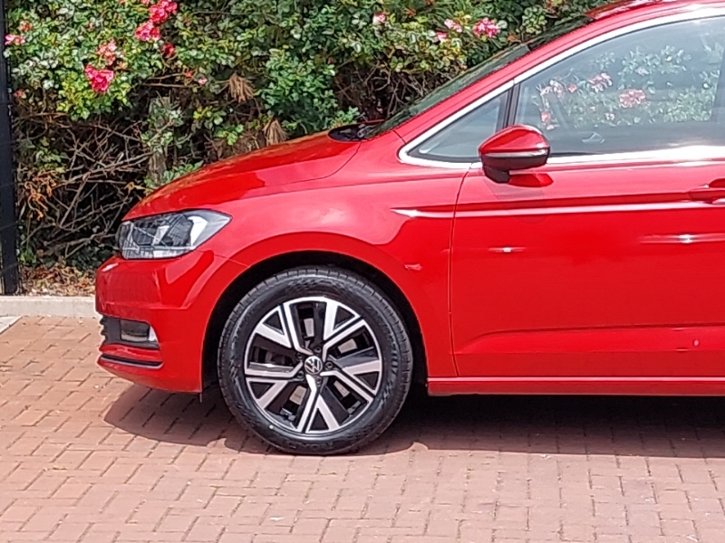 Volkswagen Touran Hatchback #19
