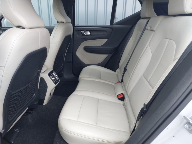 Volvo XC40 1.5 T3 163 Inscription Pro Geartronic CP70RKU Silver #6