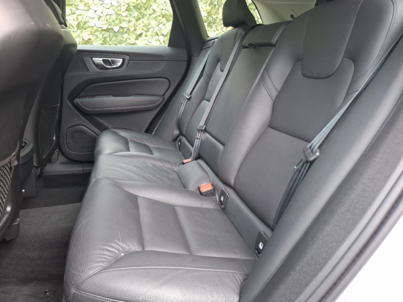 Volvo XC60 2.0 B4d Plus Dark Awd Geartronic Silver #6