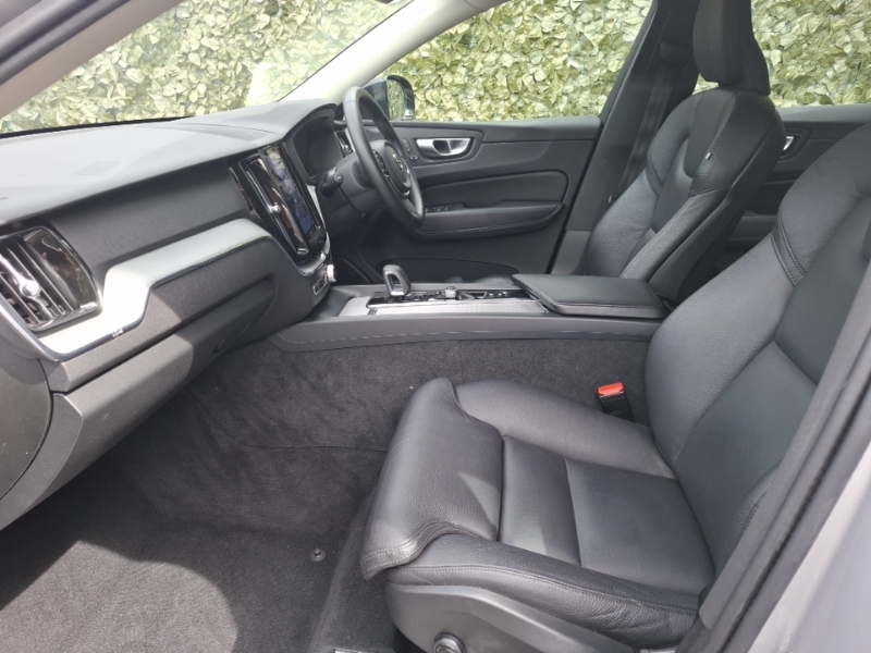 Volvo XC60 2.0 B4d Plus Dark Awd Geartronic Silver #5