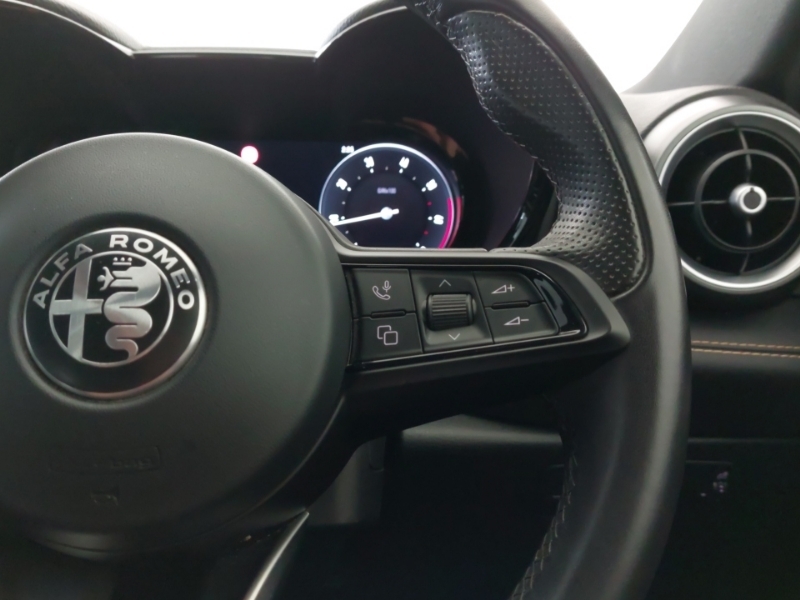 Alfa Romeo Tonale 1.3 Phev Ti Red #13