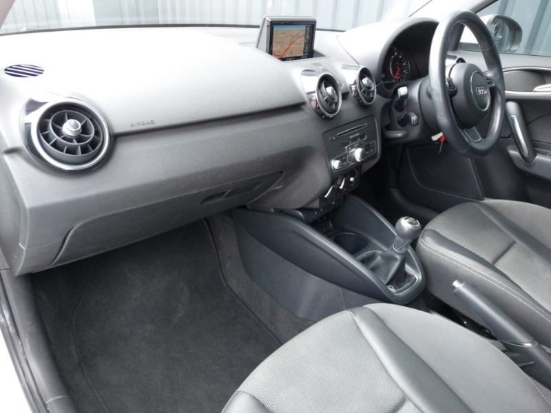 Audi A1 1.6 Tdi Sport Nav White #5