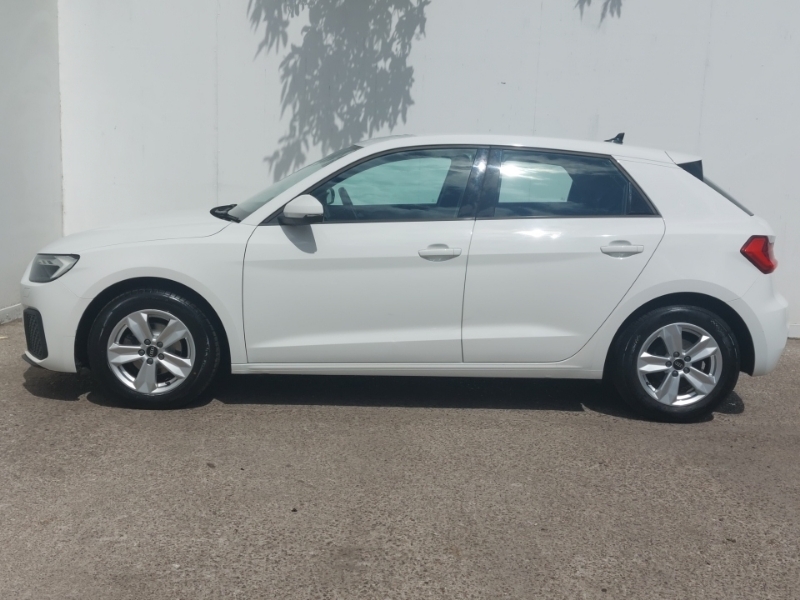 Audi A1 25 Tfsi Technik DE22FYU White #4