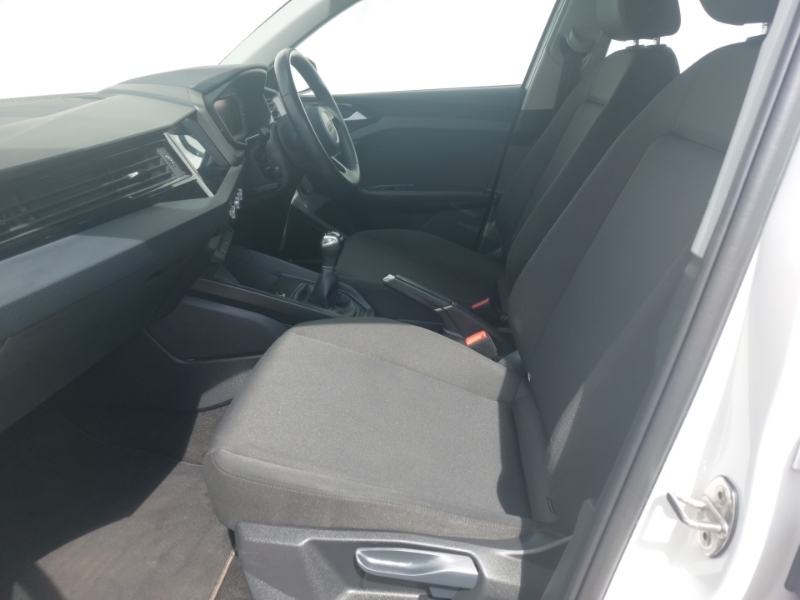 Audi A1 25 Tfsi Technik DE22FYU White #5
