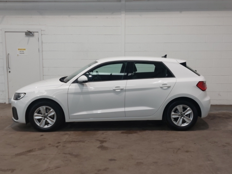 Audi A1 30 Tfsi 110 Technik YR23OXW White #4