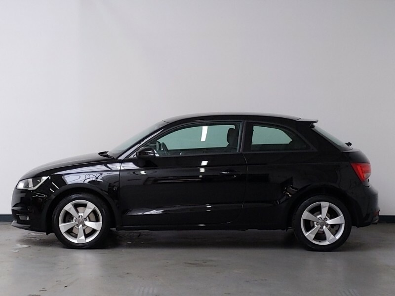 Audi A1 1.4 Tfsi Sport Black #4