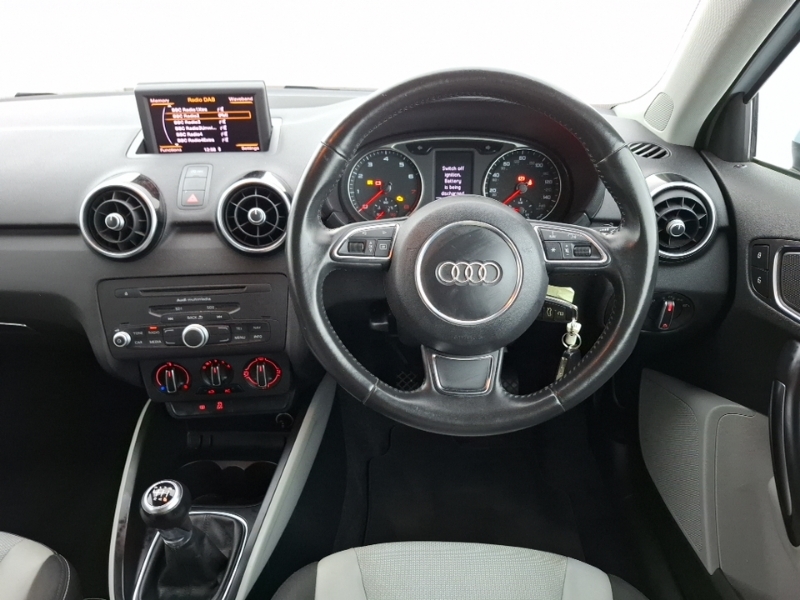 Audi A1 1.4 Tfsi S Line Euro 5 Ss White #8