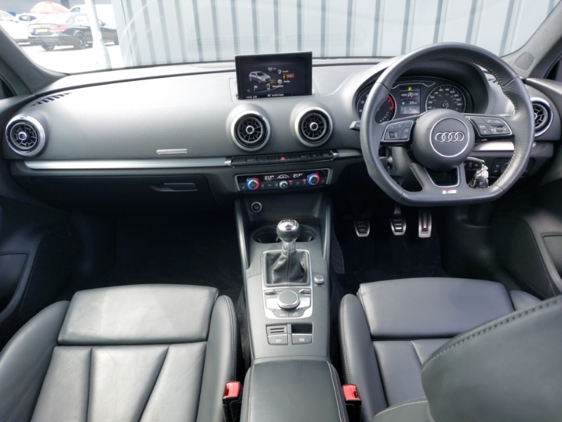 Audi A3 35 Tfsi Black Edition White #3
