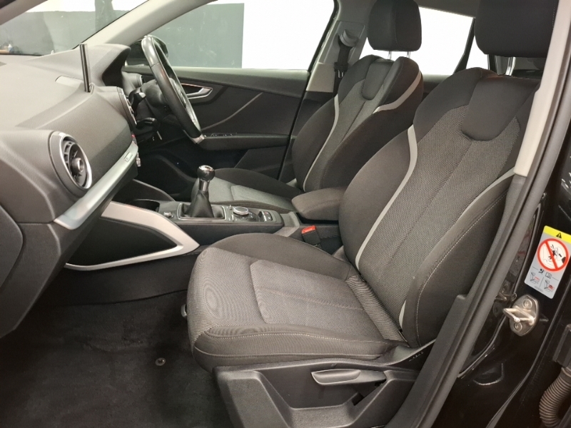 Audi Q2 30 Tfsi Sport Black #5