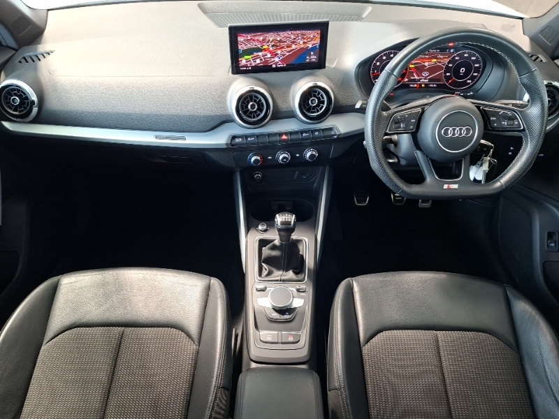 Audi Q2 35 Tfsi Black Edition White #3