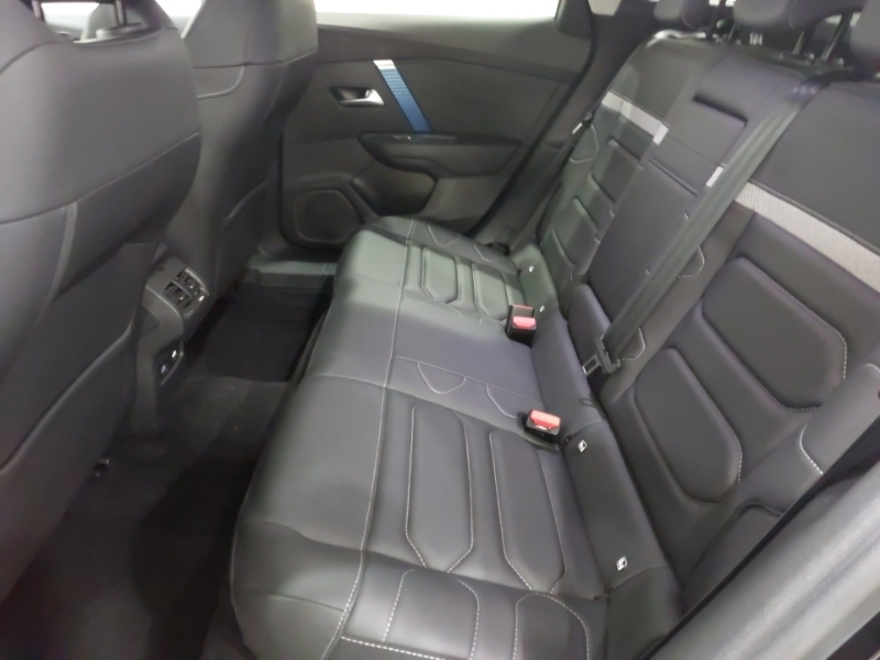 Citroen e-C4 100Kw Shine Plus 50Kwh Black #6