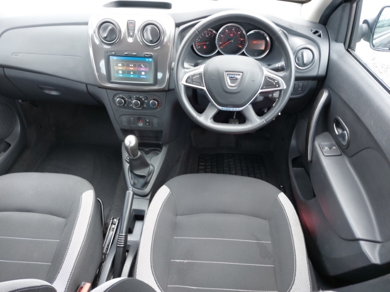 Dacia Sandero Stepway 1.0 Tce Bi-fuel Essential Red #8