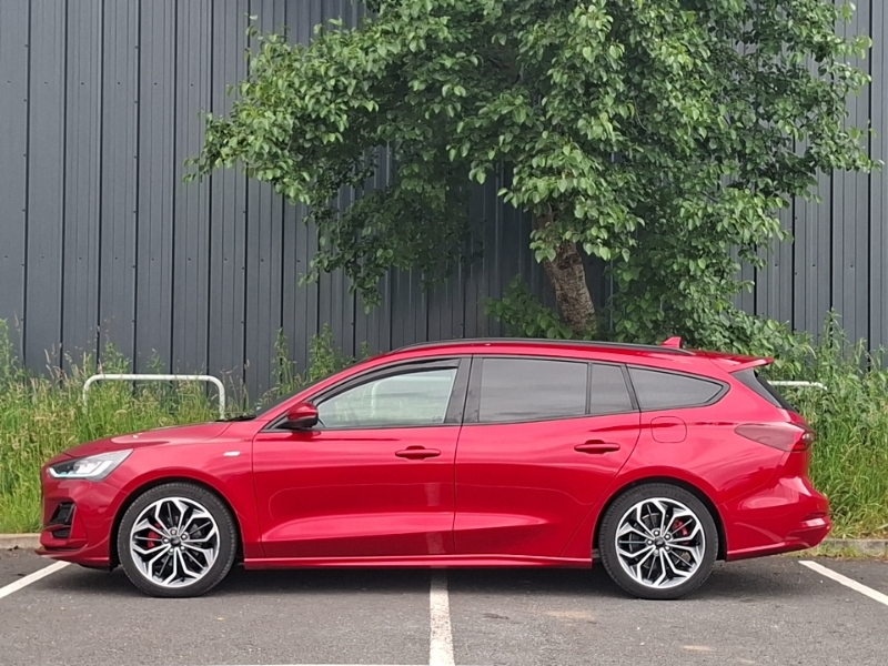 Ford Focus 1.0 Ecoboost Hybrid Mhev 155 St-line X Red #4
