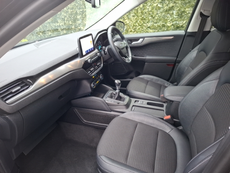 Ford Kuga 1.5 Ecoboost 150 Titanium First Edition Black #5