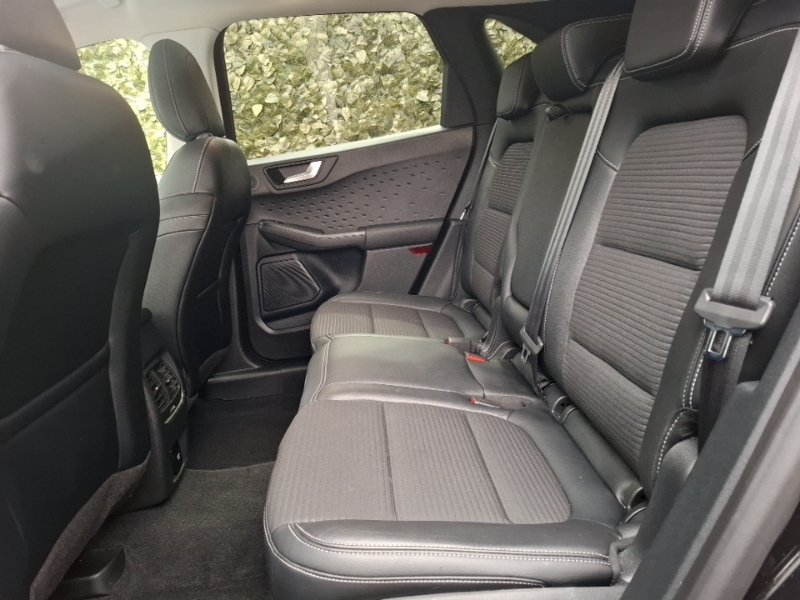 Ford Kuga 1.5 Ecoboost 150 Titanium First Edition Black #6