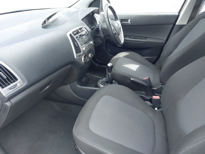 Hyundai I20 1.2 Active Black #5