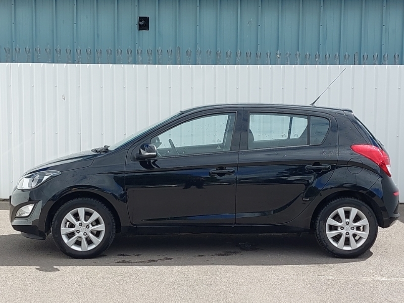 Hyundai I20 1.2 Active Black #4