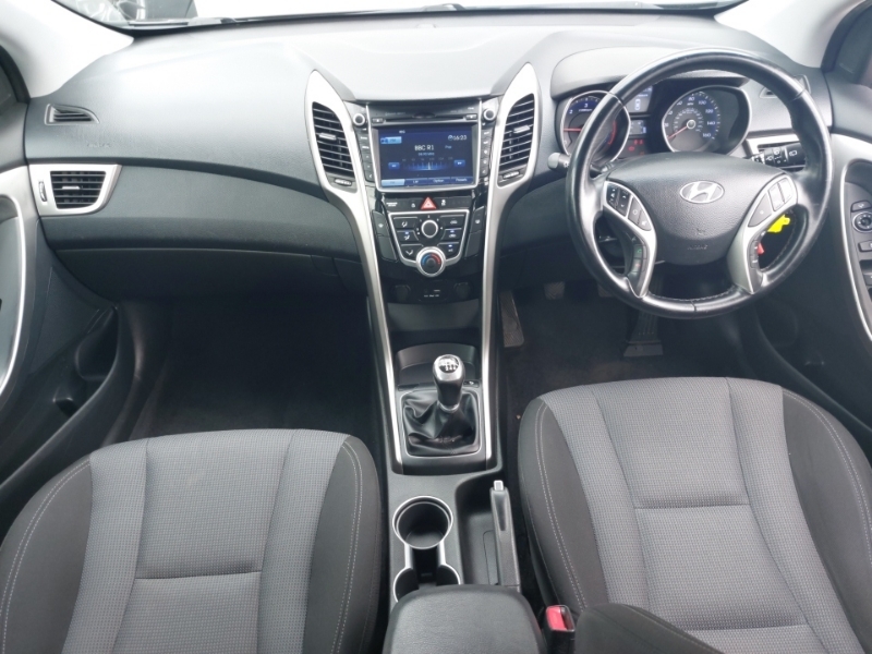 Hyundai I30 1.6 Crdi Blue Drive Se Nav Black #3