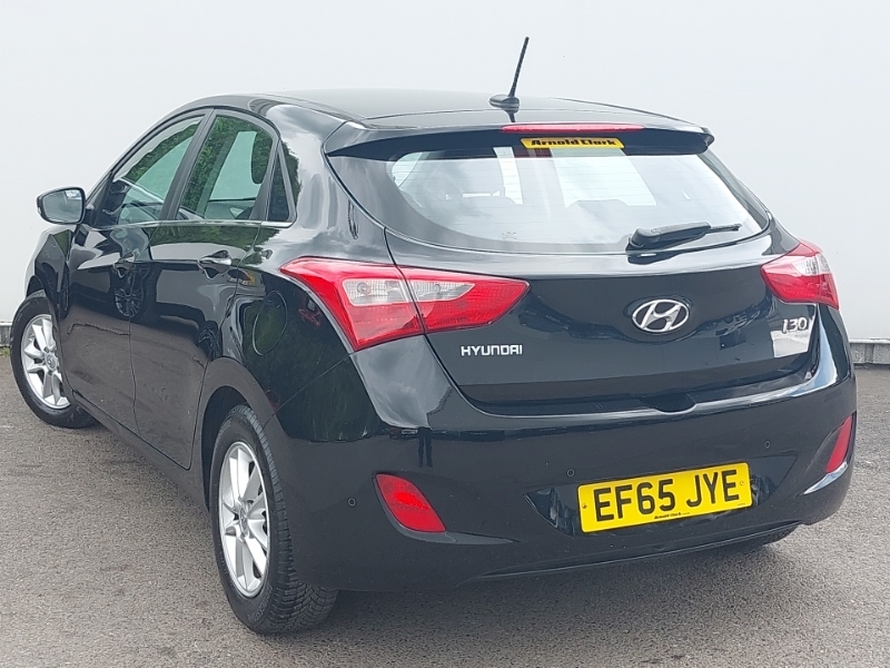 Hyundai I30 1.6 Crdi Blue Drive Se Nav Black #2