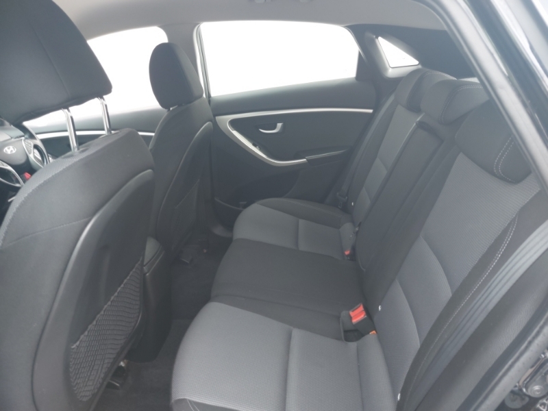 Hyundai I30 1.6 Crdi Blue Drive Se Nav Black #6