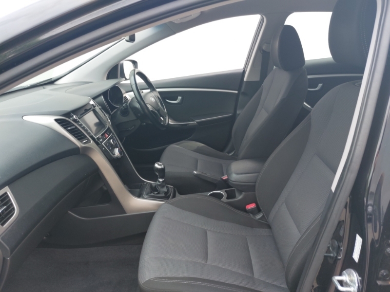 Hyundai I30 1.6 Crdi Blue Drive Se Nav Black #5