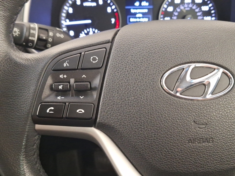 Hyundai Tucson Se Nav Red #12