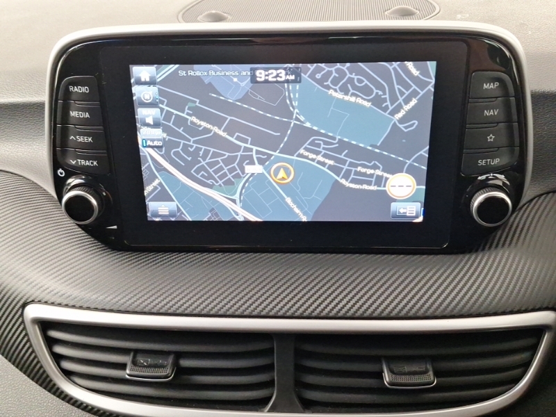Hyundai Tucson Se Nav Red #10