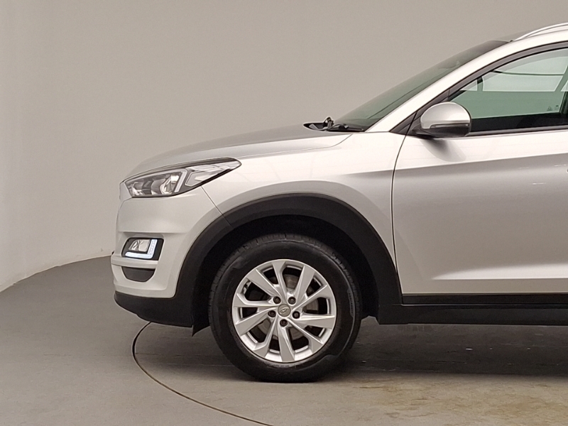 Hyundai Tucson Se Nav Red #19