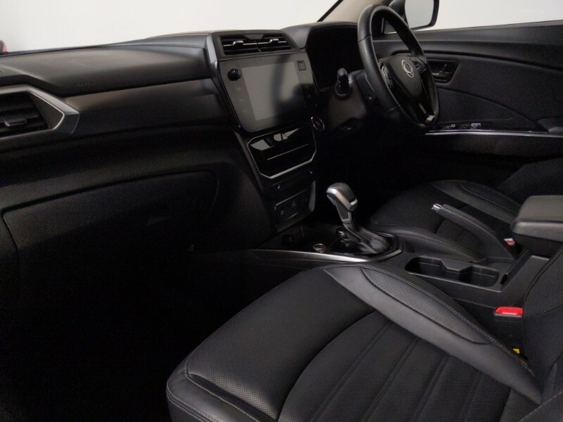 SsangYong Tivoli 1.5 K40 Black #5