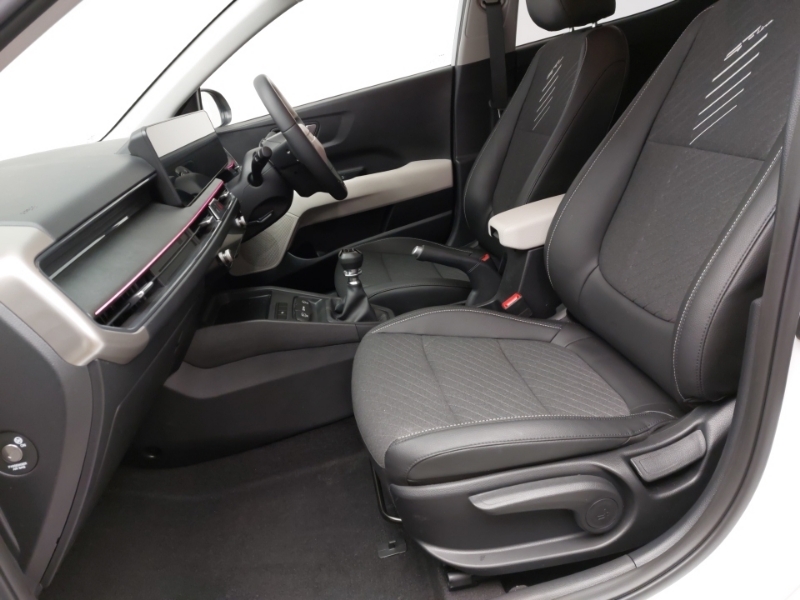 Kia Stonic 1.0T Gdi 48V 113 Gt-line White #5