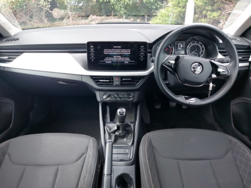Skoda Kamiq 1.0 Tsi 110 Se Drive Grey #3