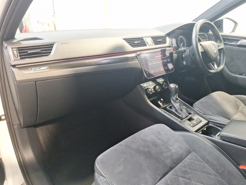 Skoda Superb 2.0 Tdi Cr 190 Sport Line Plus Dsg White #5