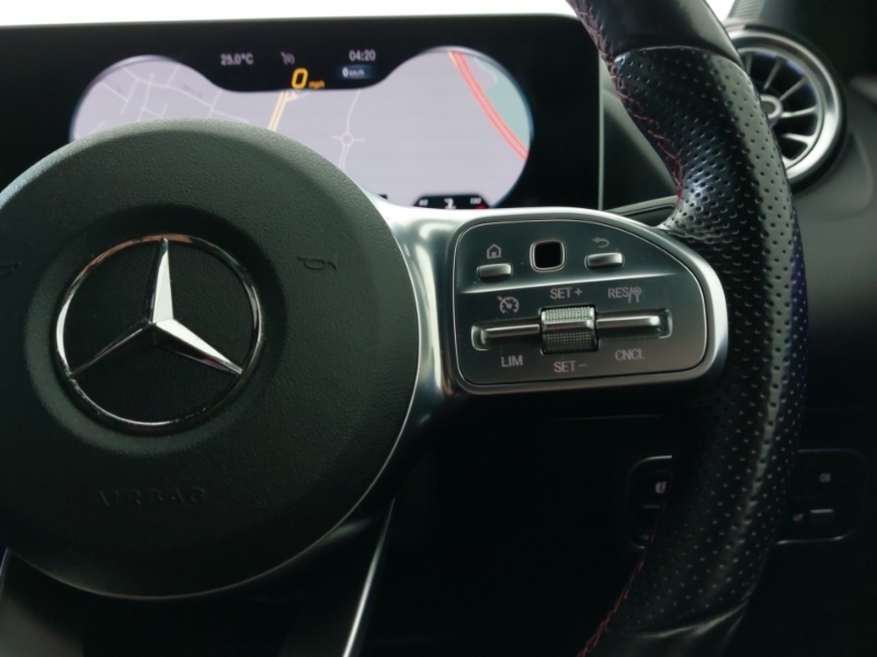 Mercedes-Benz B Class B200 Amg Line Premium Plus White #13