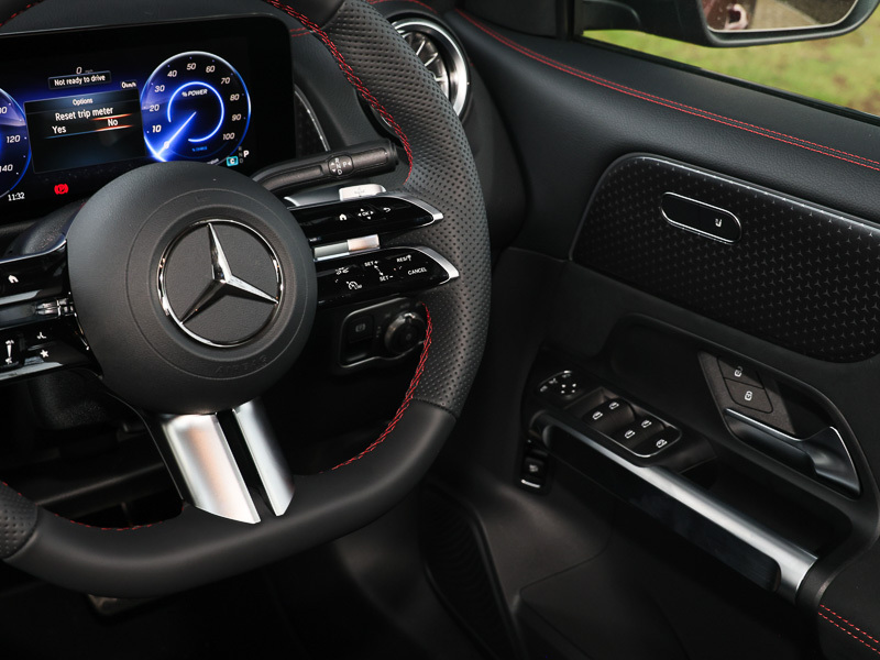 Mercedes-Benz EQB Amg Line Black #12