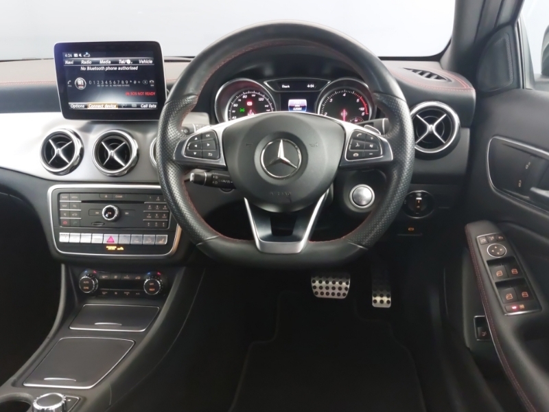 Mercedes-Benz GLA Class Gla 200 Se Black #8
