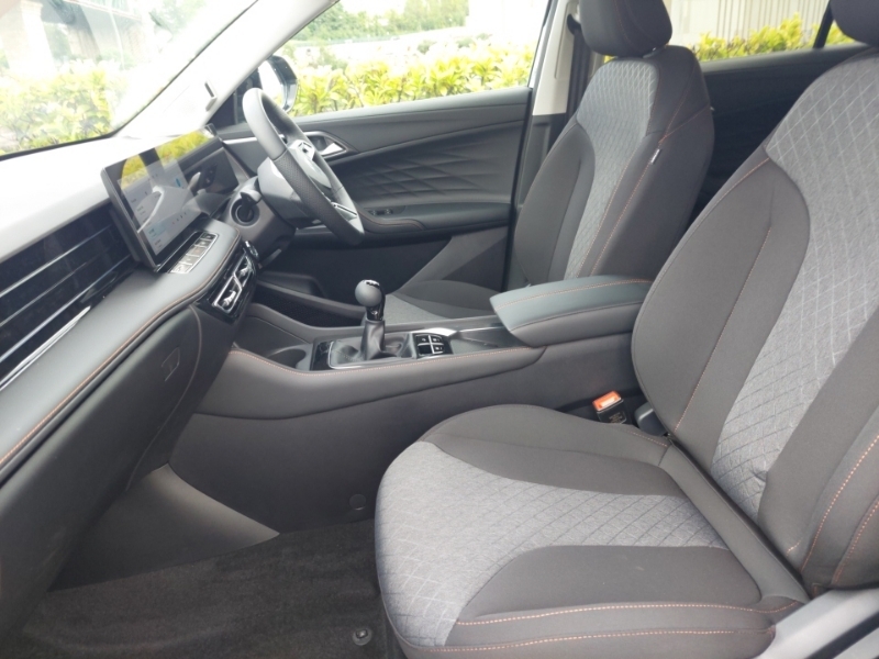 MG HS 1.5 T-gdi Se Black #5