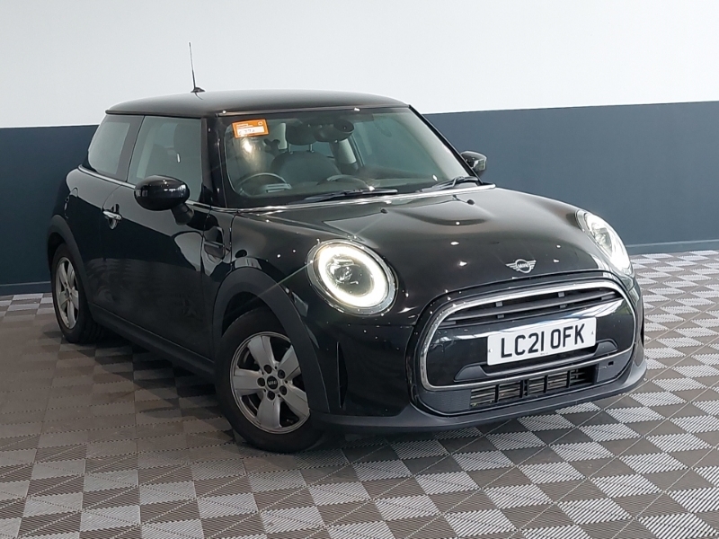 Mini Hatch 1.5 Cooper Classic Comfortnav Pack Black