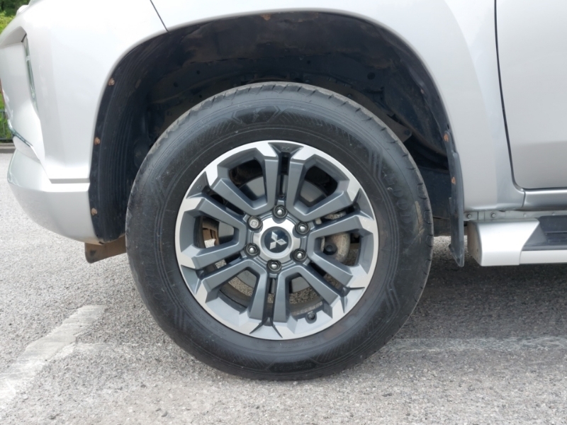 Mitsubishi L200 Double Cab Di-d 150 Barbarian 4Wd Blue #18