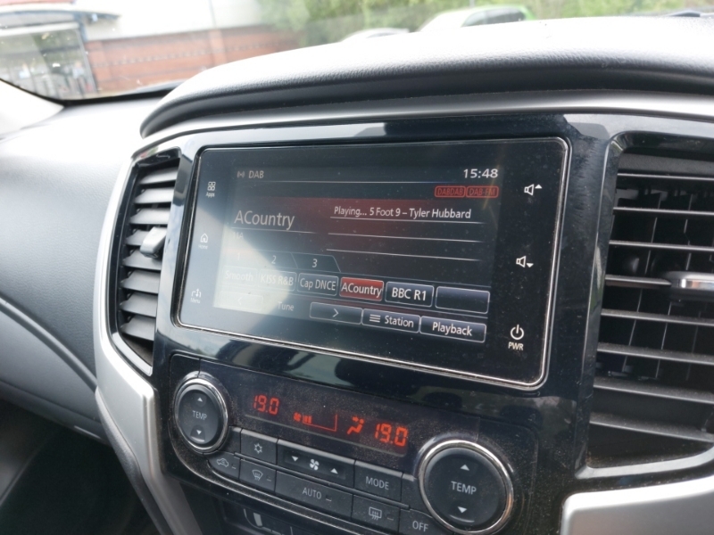 Mitsubishi L200 Double Cab Di-d 150 Barbarian 4Wd Blue #10