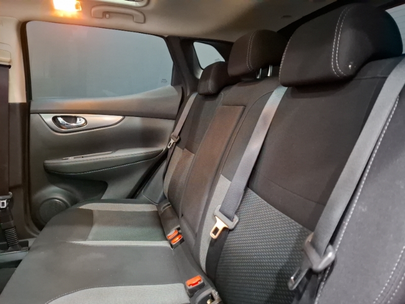 Nissan Qashqai 1.3 Dig-t N-connecta Black #6