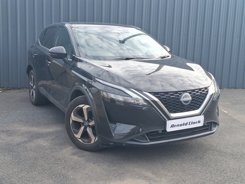 Nissan Qashqai 1.3 Dig-t Mh N-connecta MD23WLR Black