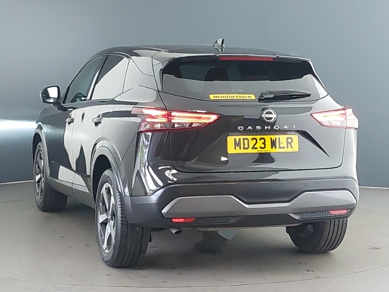 Nissan Qashqai 1.3 Dig-t Mh N-connecta MD23WLR Black #2