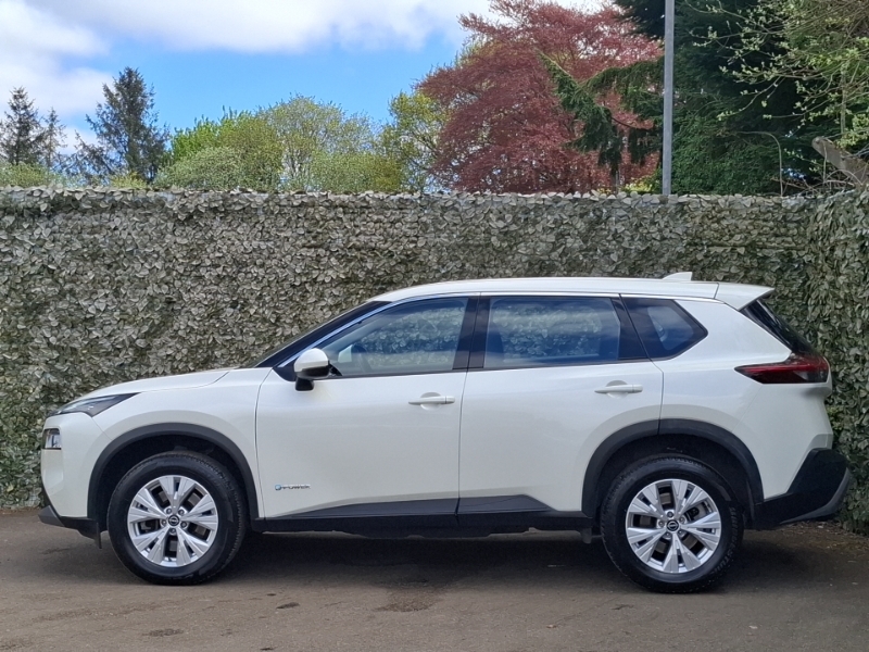 Nissan X-Trail 1.5 E-power 204 Acenta Premium Xtronic White #4