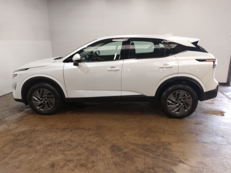 Nissan Qashqai 1.3 Dig-t Mh Acenta Premium CU75OVJ White #4